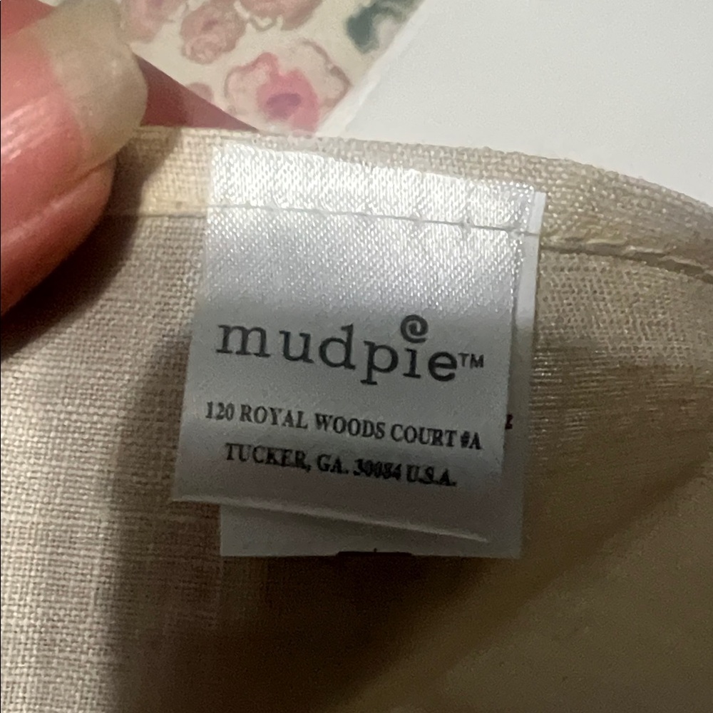 Monogrammed Mudpie Linen Tea Towels with 'R' - Picture 5 of 6